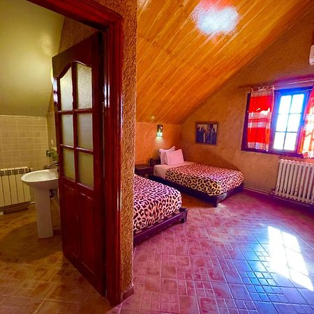 Ferme D'Hote La Vallee Azru Kültér fotó