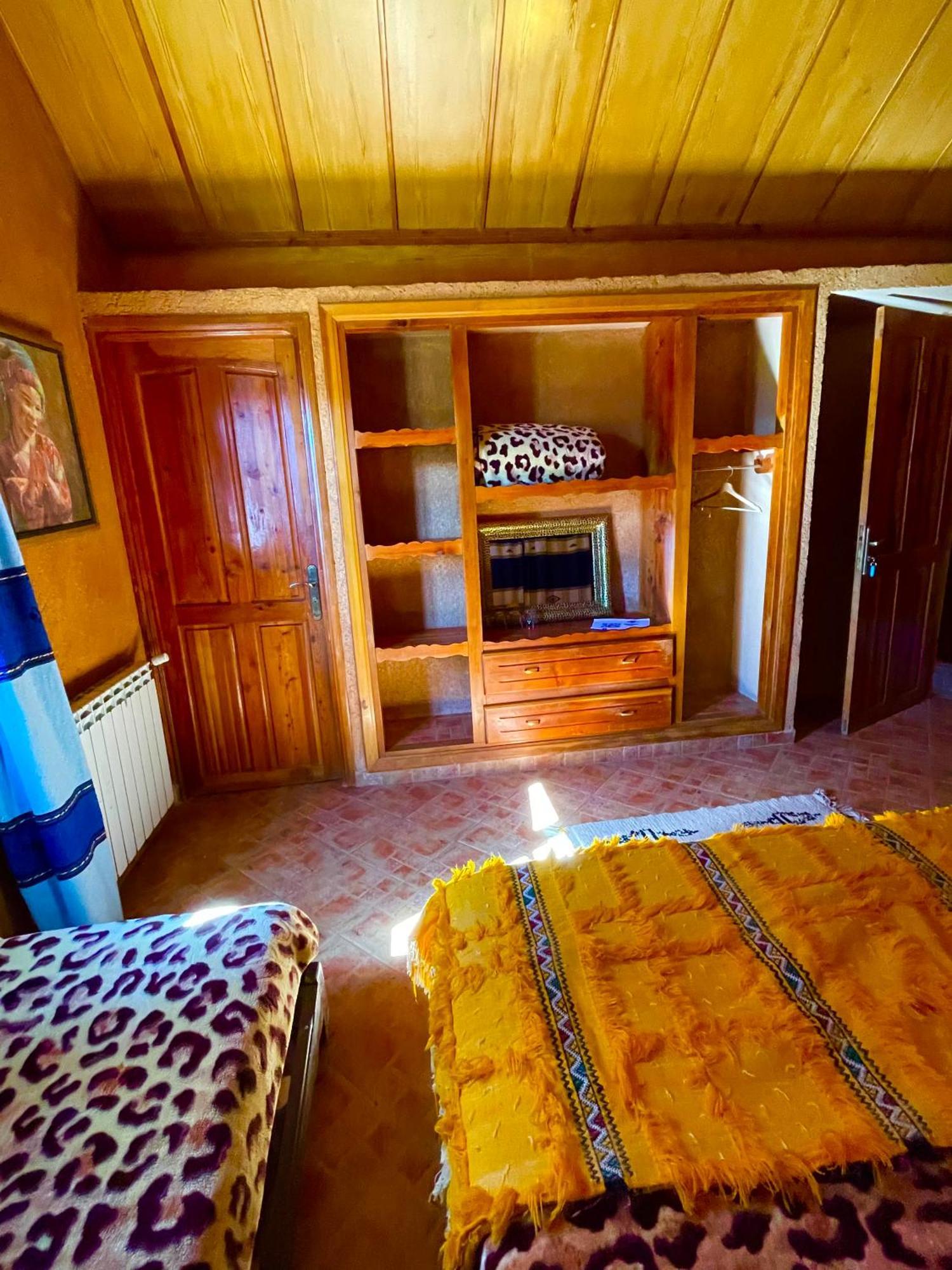 Ferme D'Hote La Vallee Azru Kültér fotó