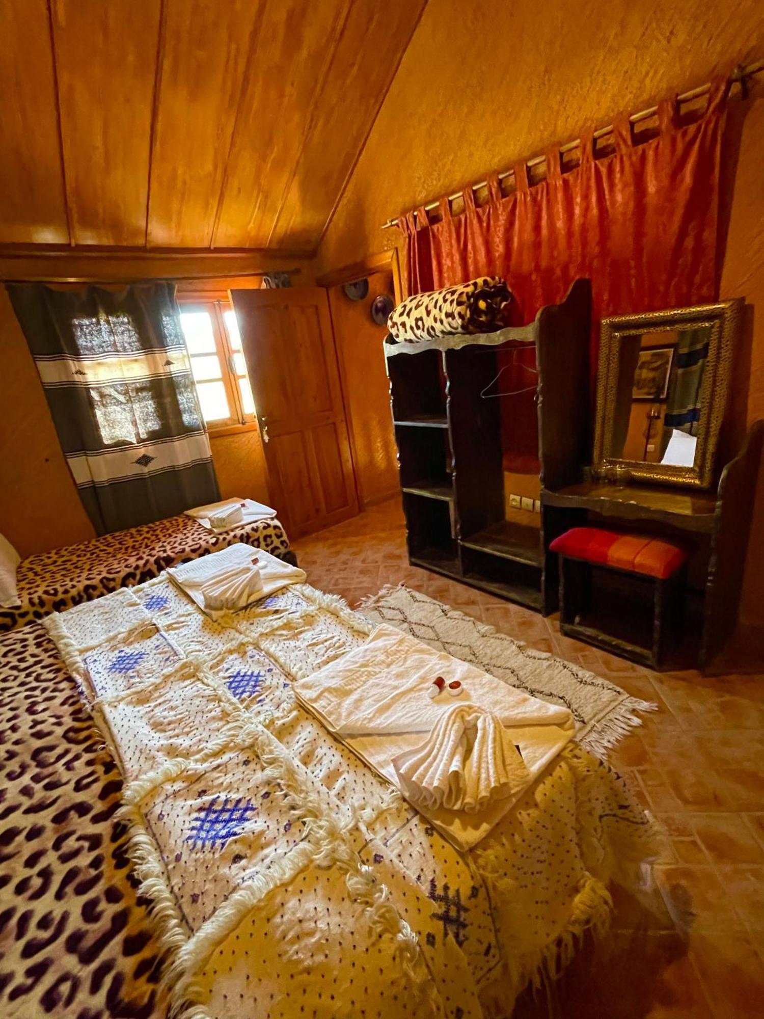 Ferme D'Hote La Vallee Azru Kültér fotó